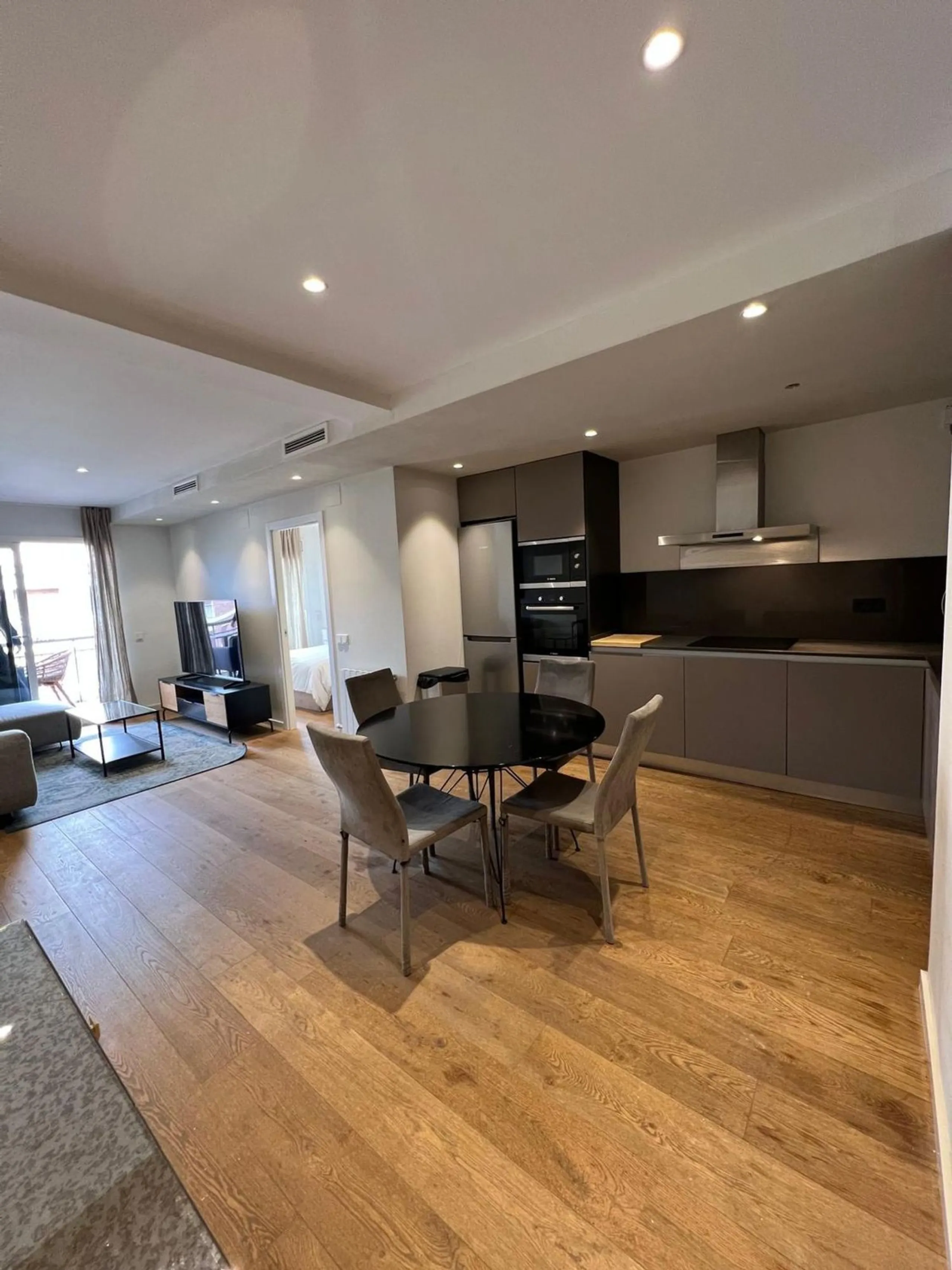 Apartamento en Entenca/Corsega – Diseño y Confort en el Centro de Barcelona