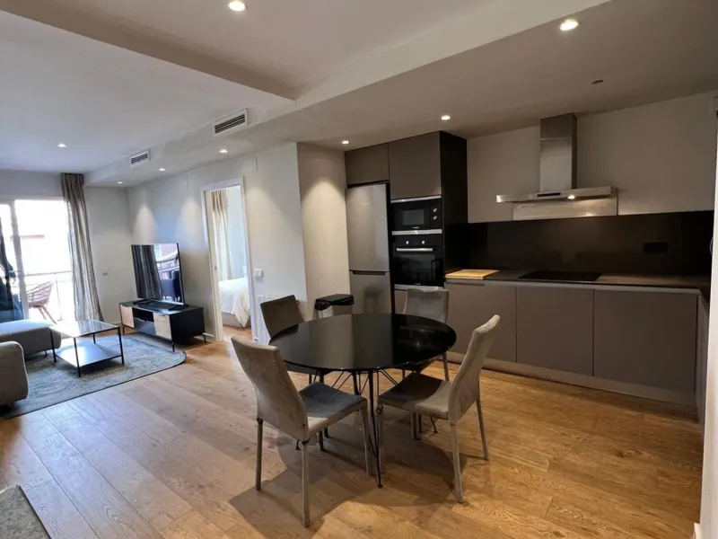 Apartamento en Entenca/Corsega – Diseño y Confort en el Centro de Barcelona