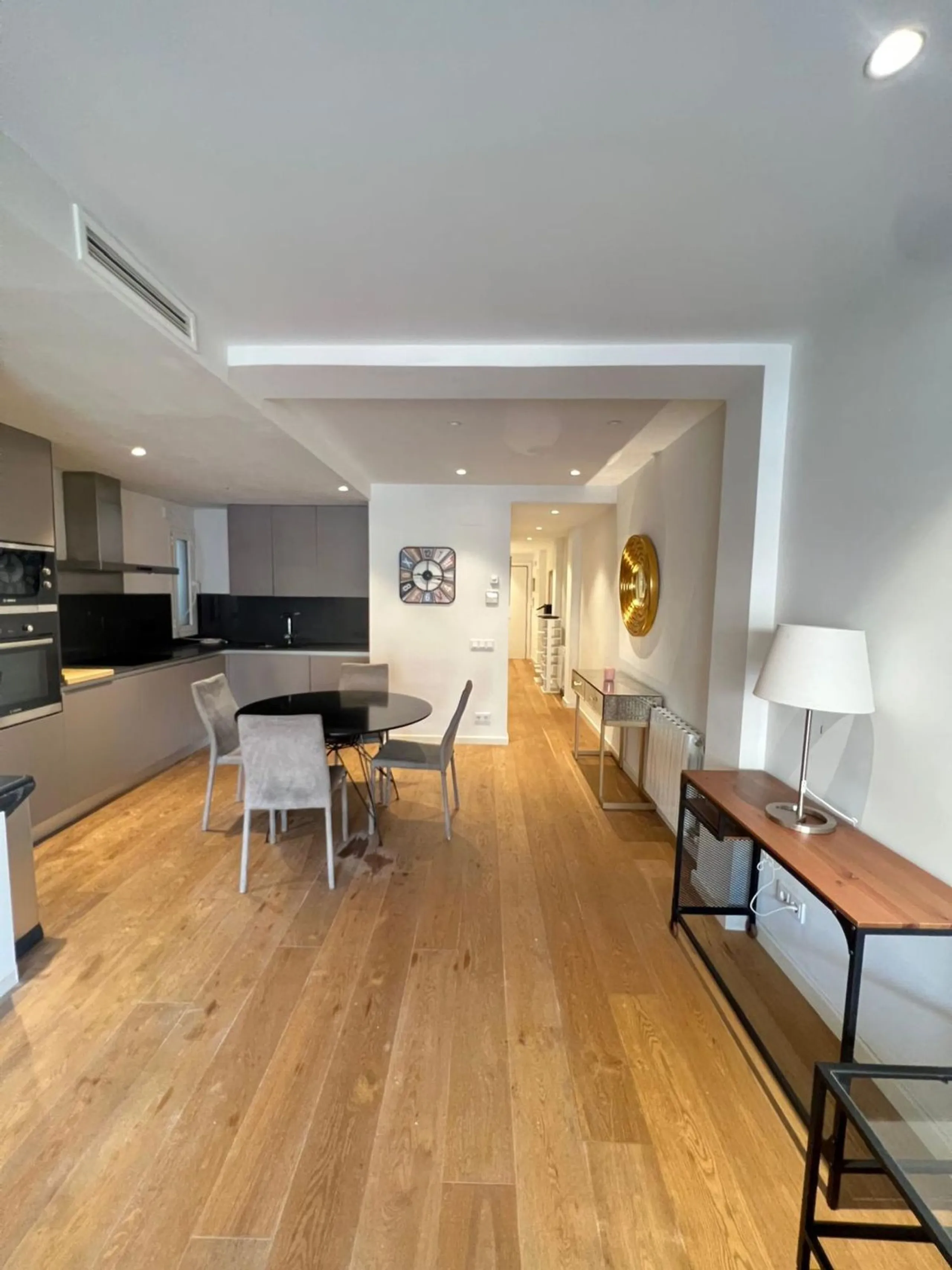 Apartamento en Entenca/Corsega – Diseño y Confort en el Centro de Barcelona