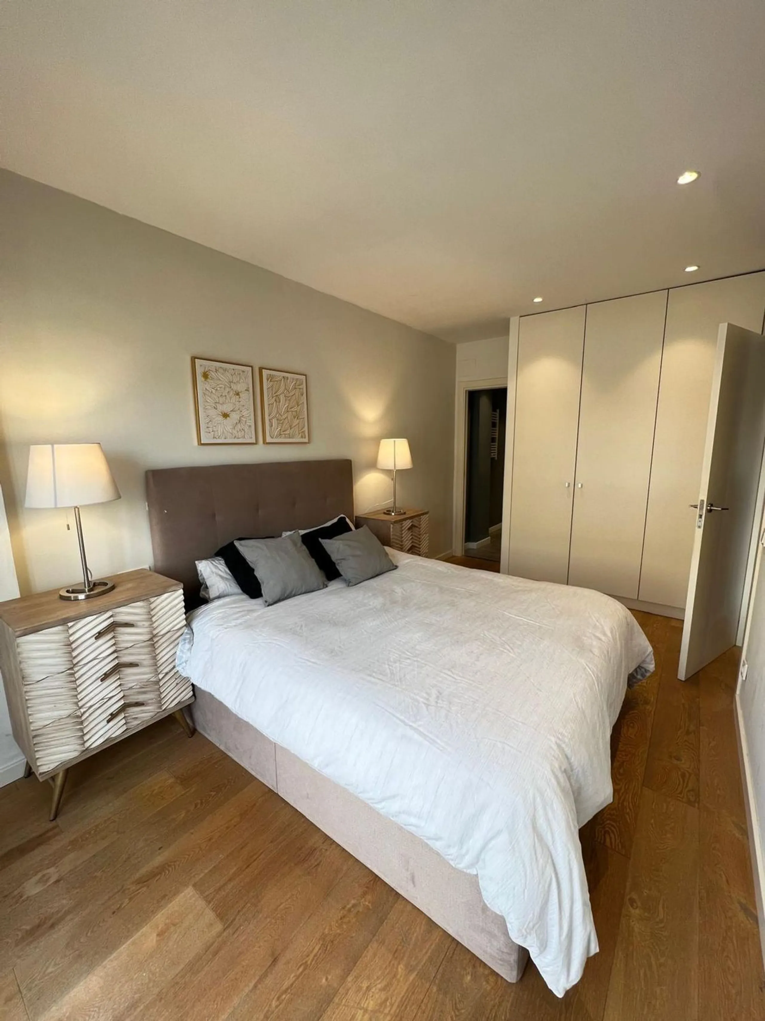 Apartamento en Entenca/Corsega – Diseño y Confort en el Centro de Barcelona