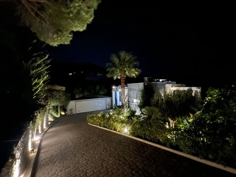 Luxuriöse moderne Villa