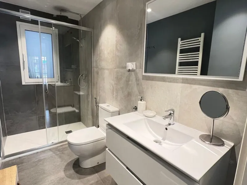 Apartamento en Entenca/Corsega – Diseño y Confort en el Centro de Barcelona