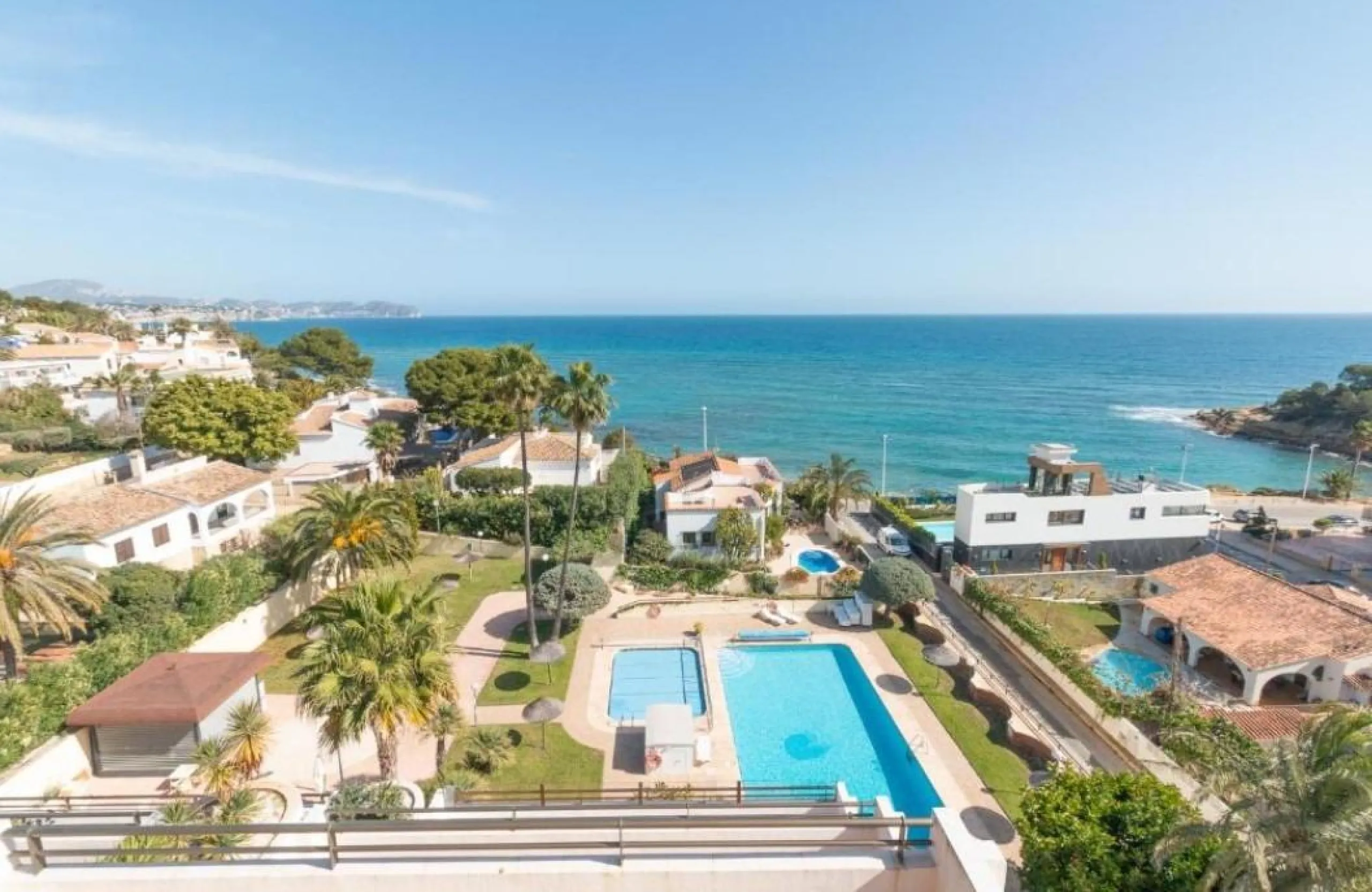 Bright studio with terrace and communal pool in Calpe