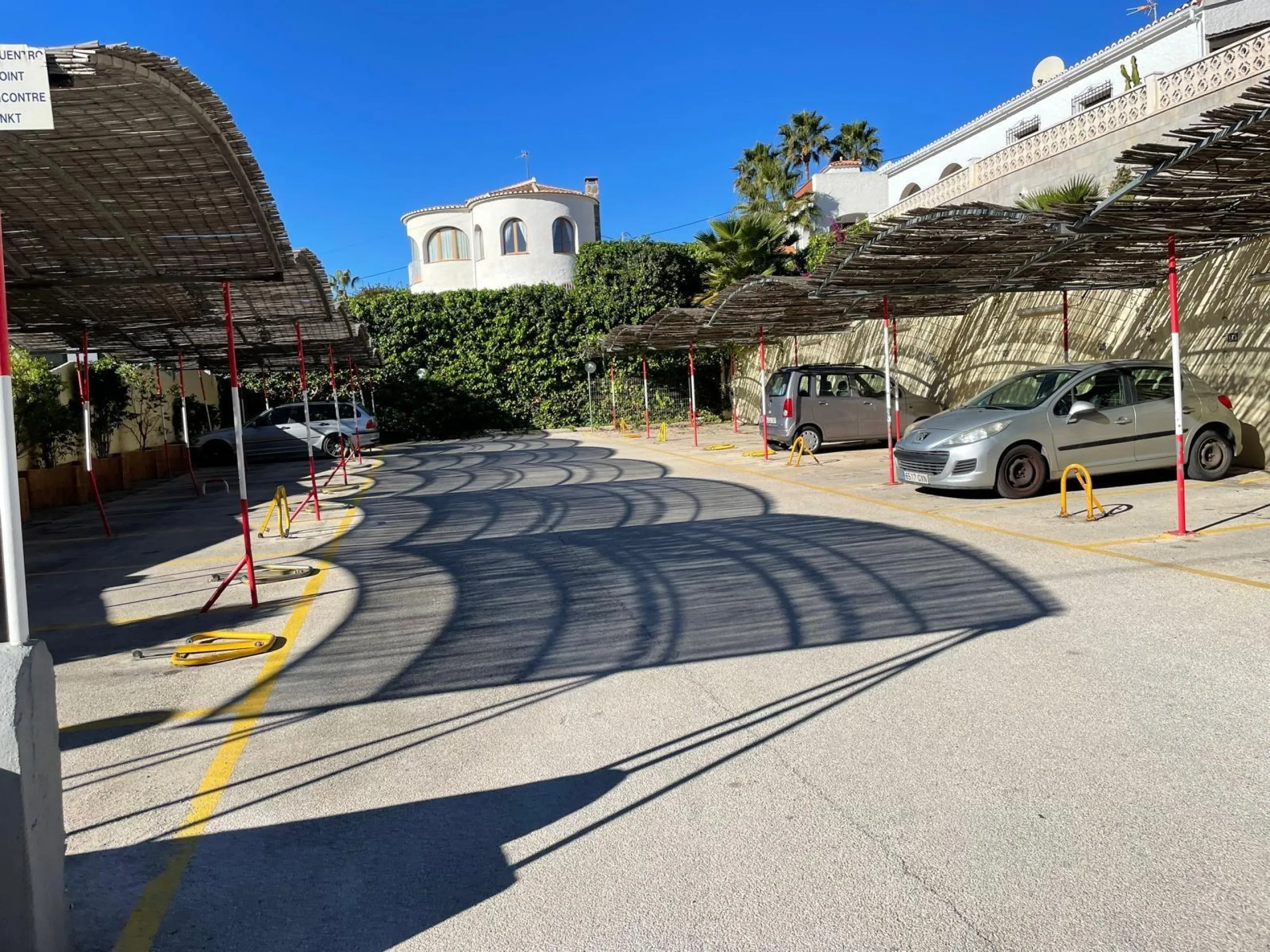 Bright studio with terrace and communal pool in Calpe