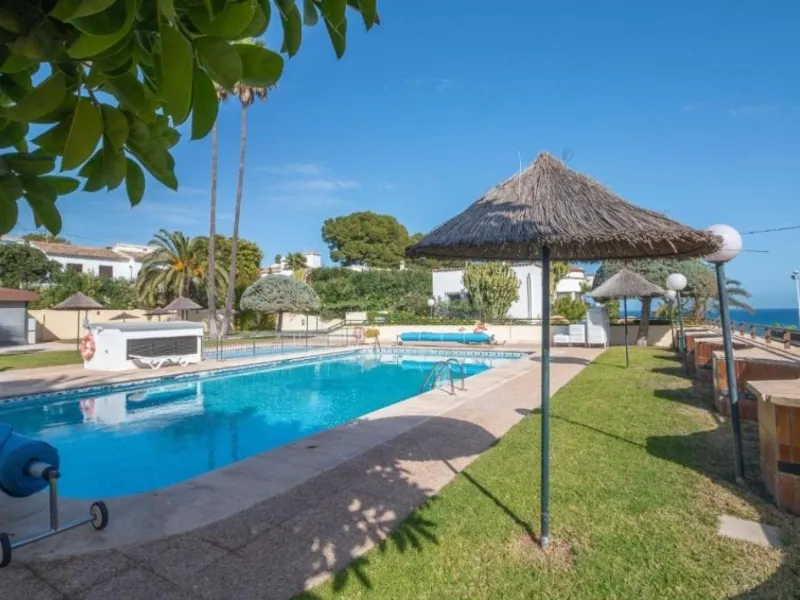 Bright studio with terrace and communal pool in Calpe