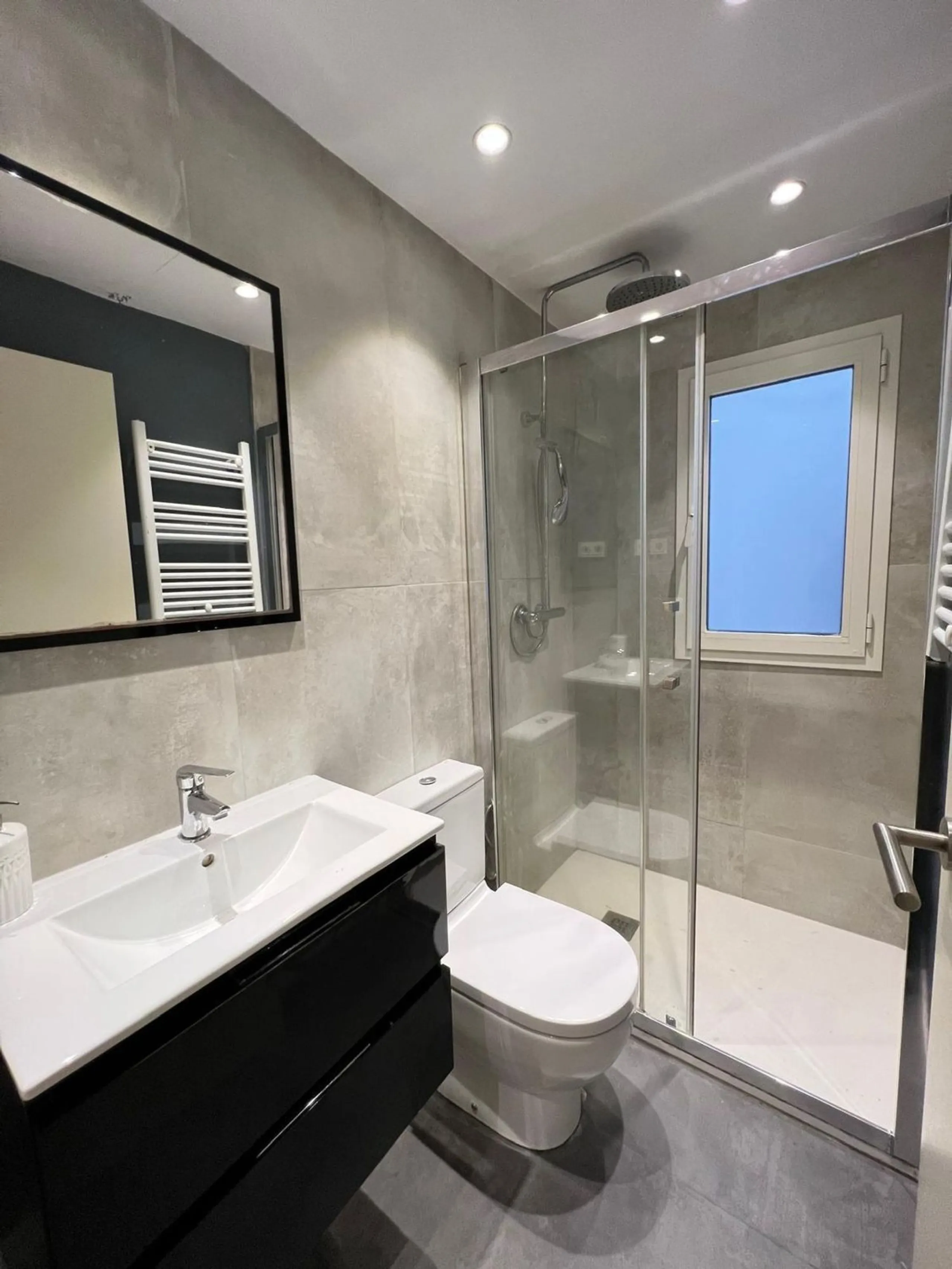 Apartamento en Entenca/Corsega – Diseño y Confort en el Centro de Barcelona