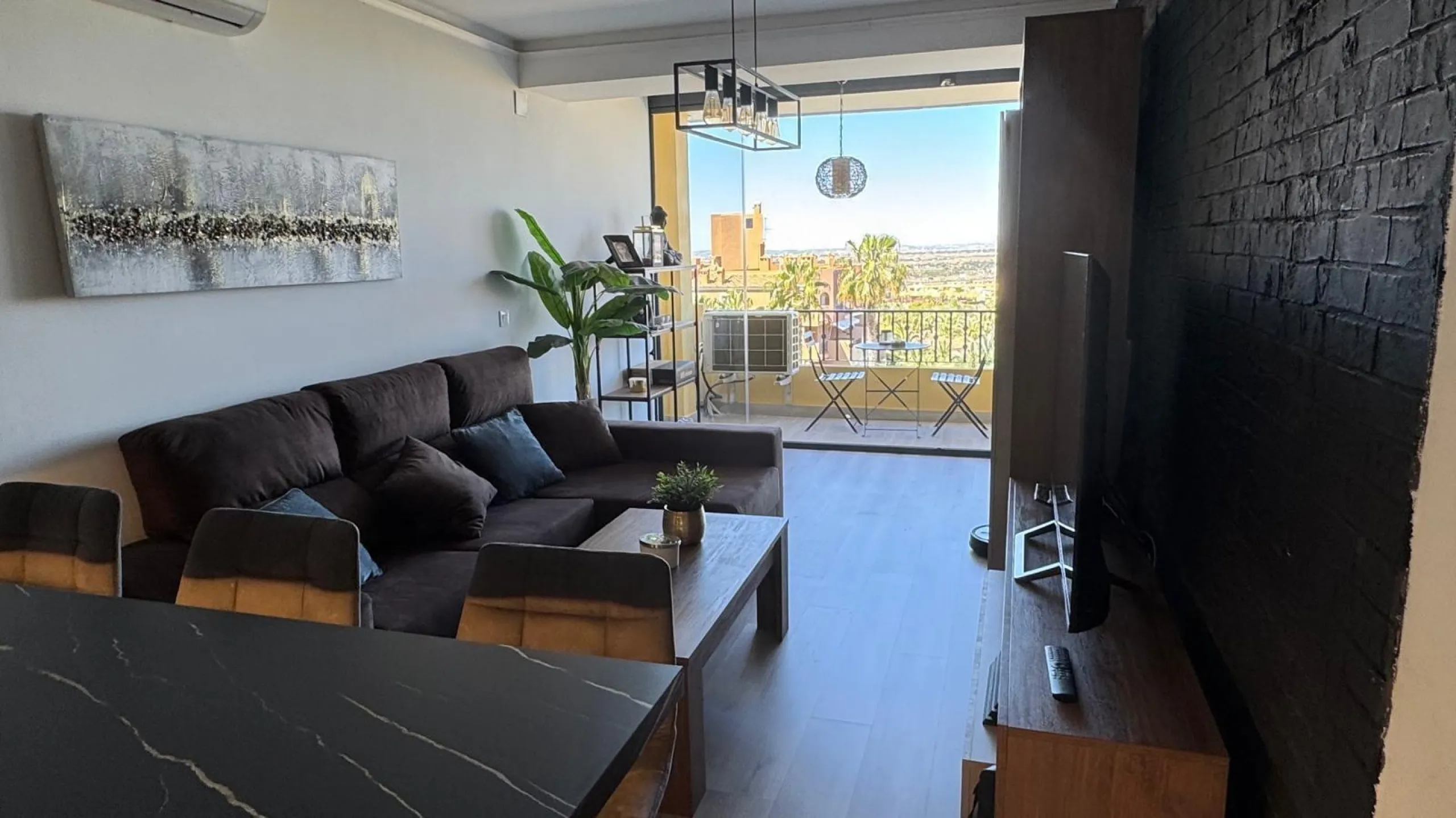 Exclusivo Piso de 2 Dormitorios en el Campo de Golf Bonalba, Mutxamel