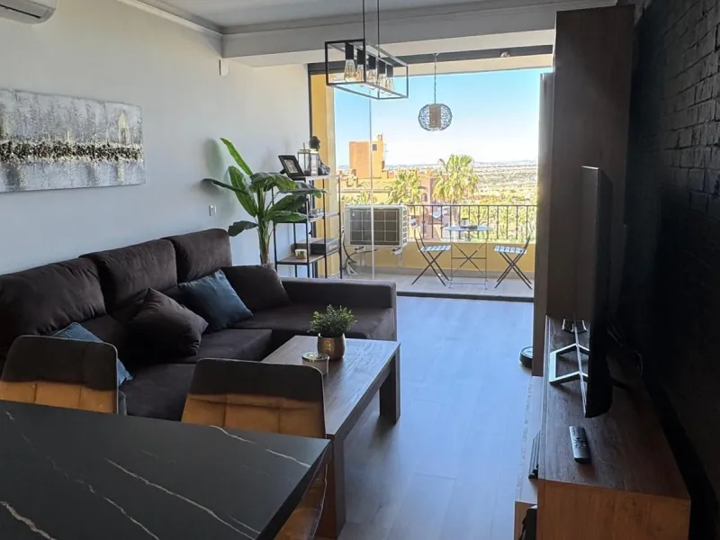 Exclusivo Piso de 2 Dormitorios en el Campo de Golf Bonalba, Mutxamel