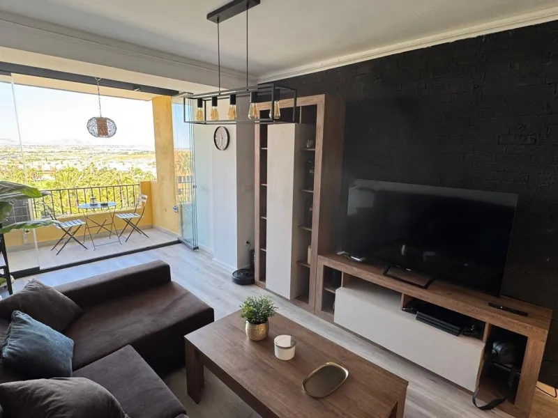 Exclusivo Piso de 2 Dormitorios en el Campo de Golf Bonalba, Mutxamel