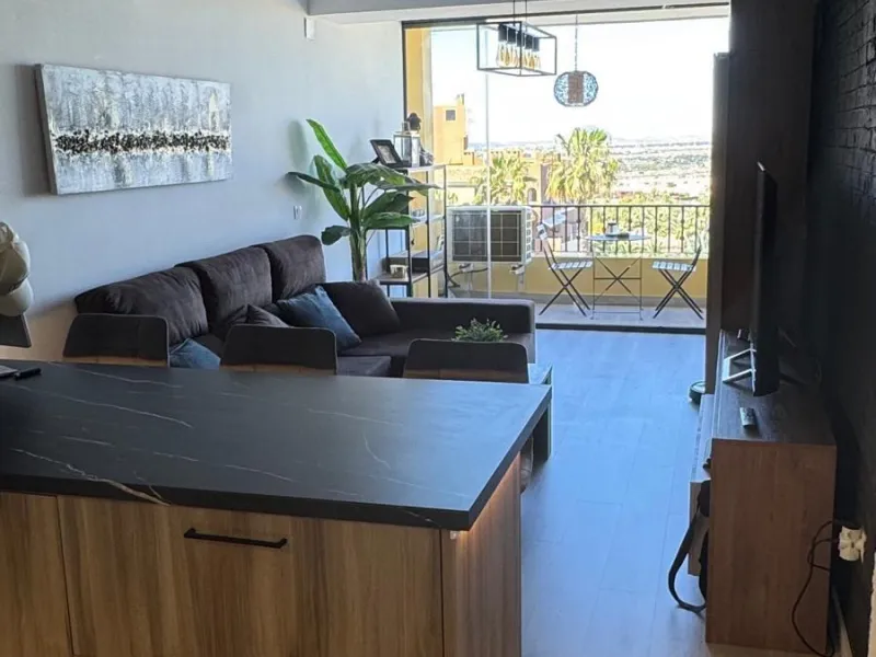 Exclusivo Piso de 2 Dormitorios en el Campo de Golf Bonalba, Mutxamel