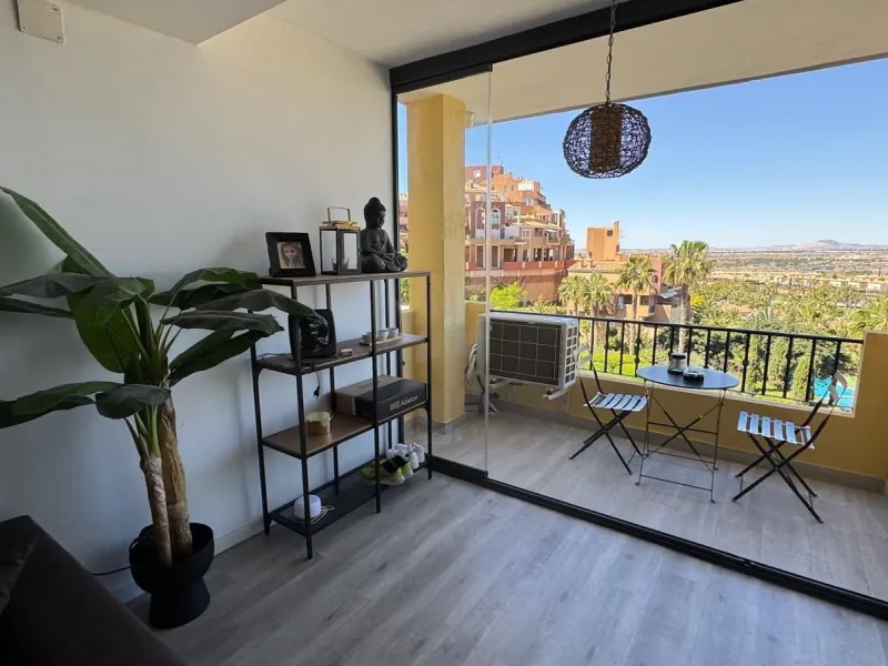 Exclusivo Piso de 2 Dormitorios en el Campo de Golf Bonalba, Mutxamel