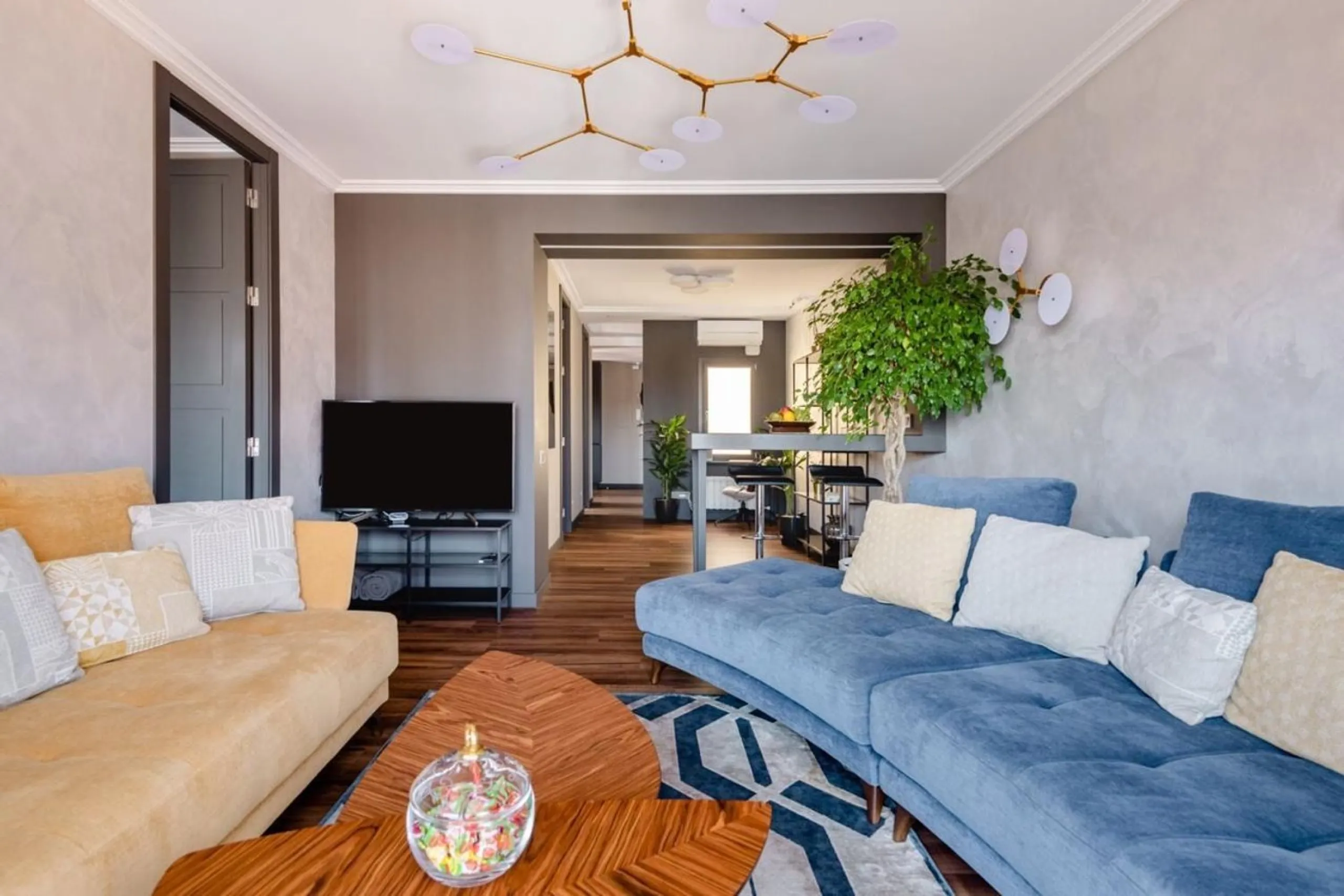 Ático Reformado con Encanto en Eixample – Barcelona