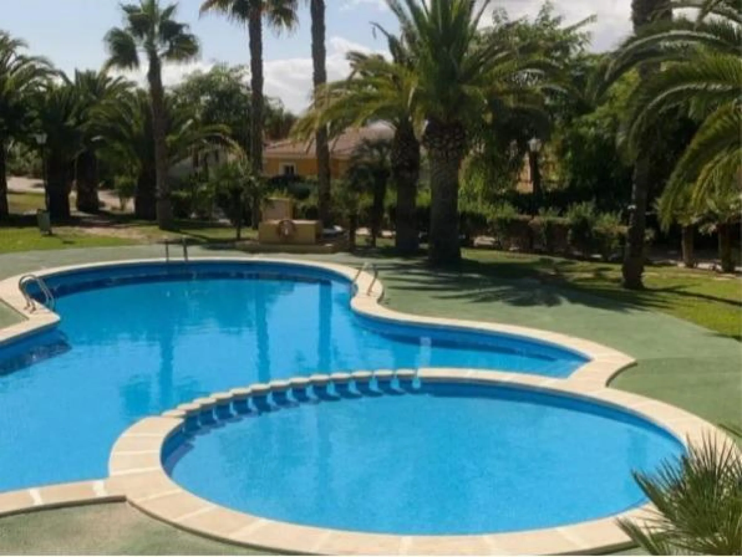 Exclusivo Piso de 2 Dormitorios en el Campo de Golf Bonalba, Mutxamel