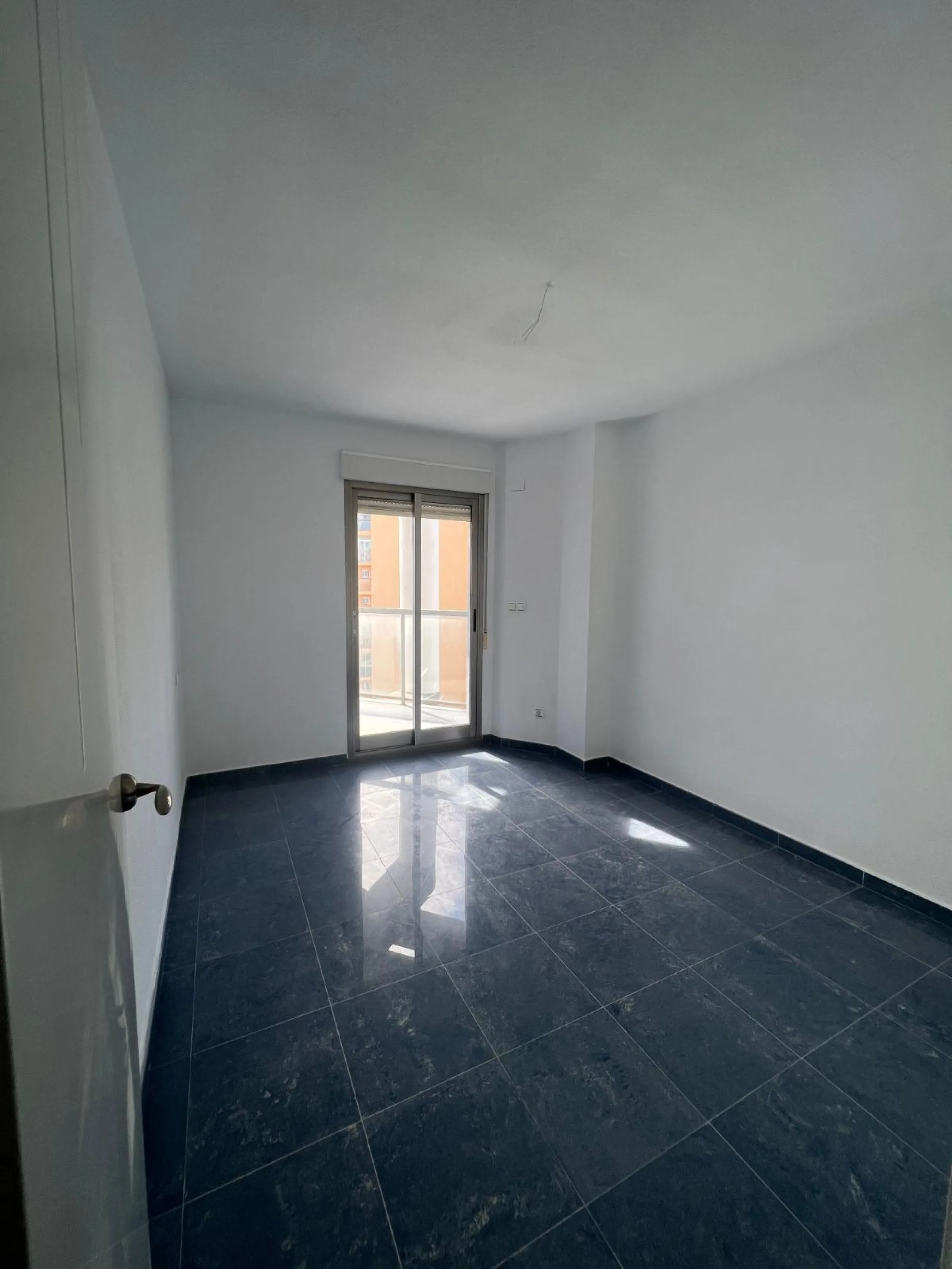 🌅 Apartamento en primera línea de playa en Calpe