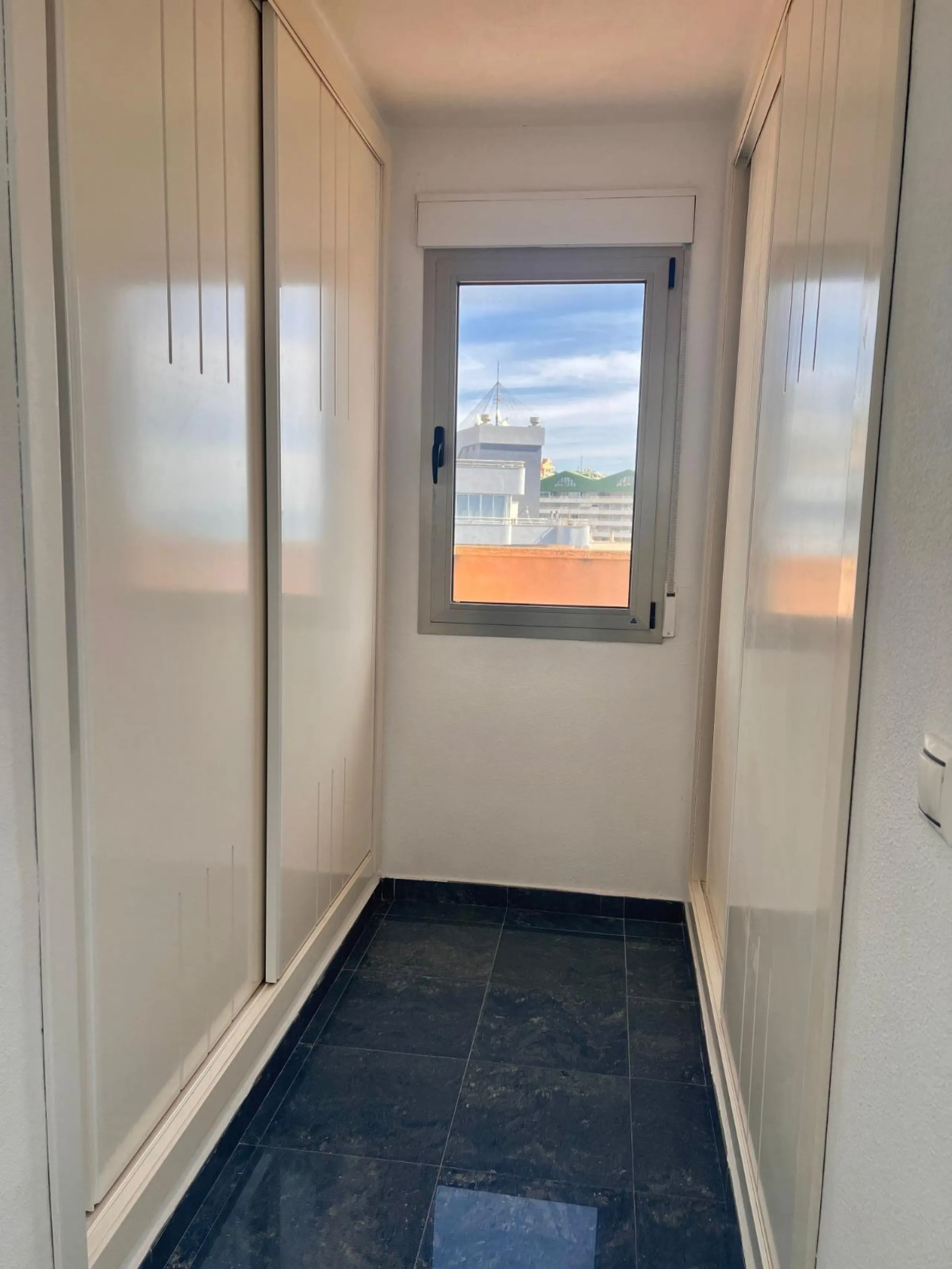 🌅 Apartamento en primera línea de playa en Calpe