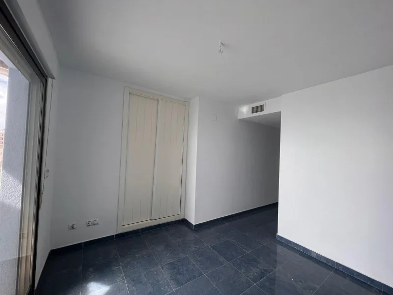 🌅 Apartamento en primera línea de playa en Calpe