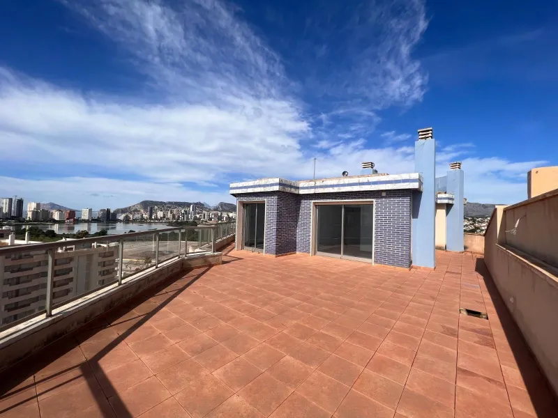 🌅 Apartamento en primera línea de playa en Calpe