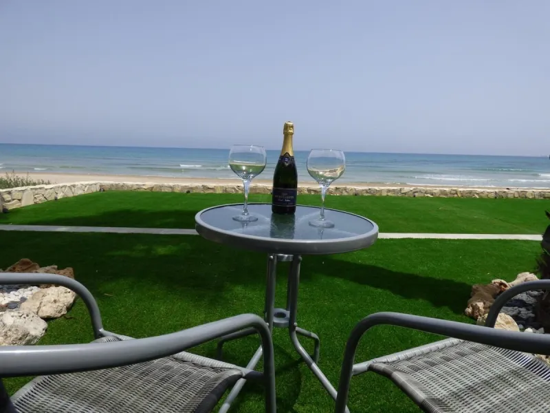 Chalet Pareado ÚNICO en Primera Línea en Playa de San Juan