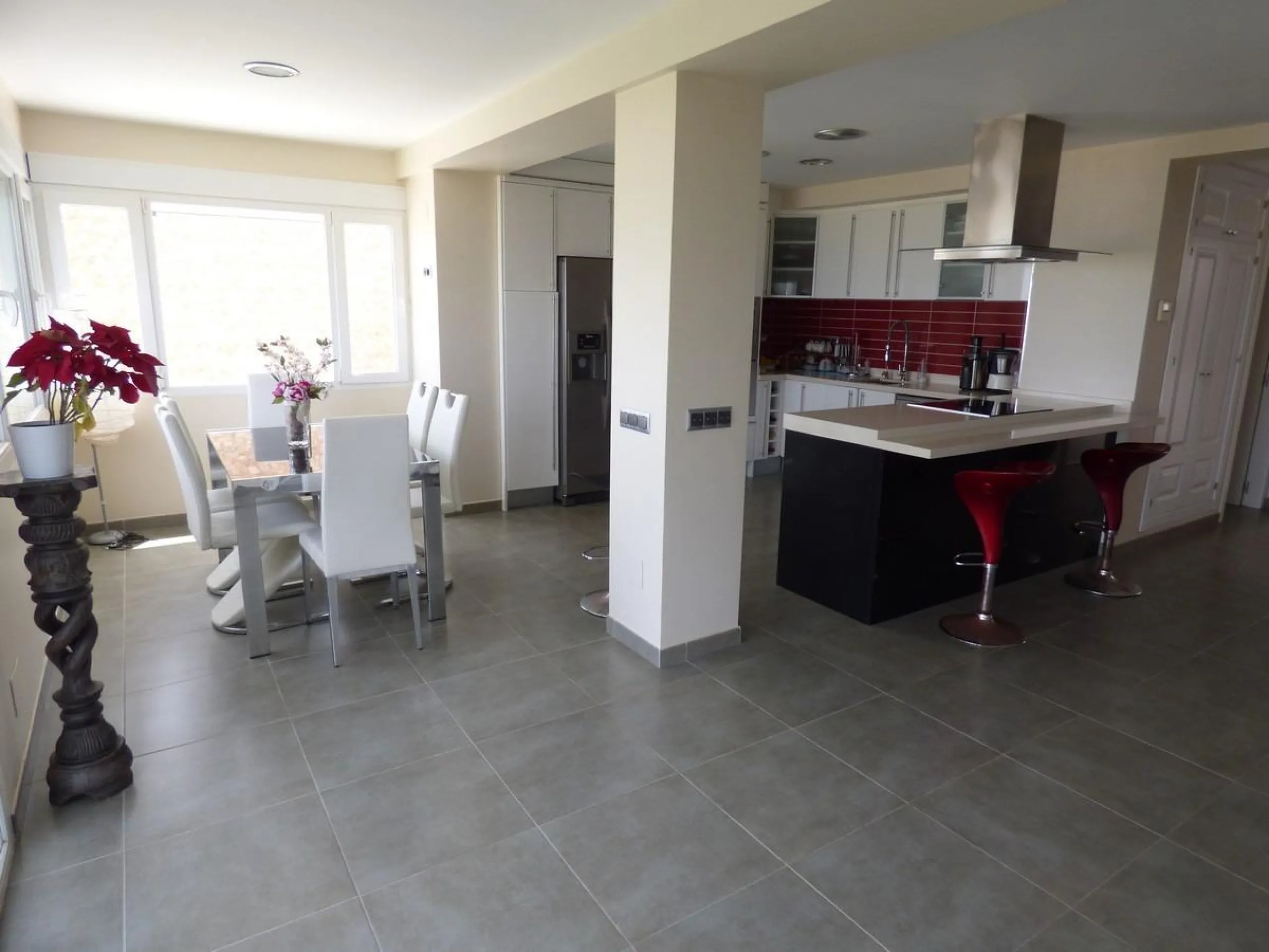 Chalet Pareado ÚNICO en Primera Línea en Playa de San Juan
