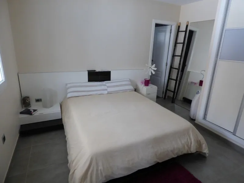 Chalet Pareado ÚNICO en Primera Línea en Playa de San Juan