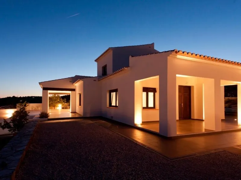 Exclusive Mediterranean-Style Villa with Panoramic Sea Views in Moraira (Costa Blanca, Alicante)