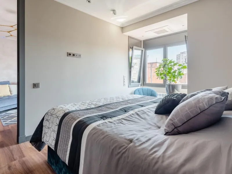Ático Reformado con Encanto en Eixample – Barcelona