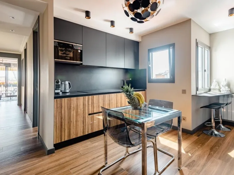 Ático Reformado con Encanto en Eixample – Barcelona