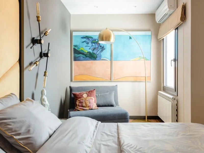 Ático Reformado con Encanto en Eixample – Barcelona