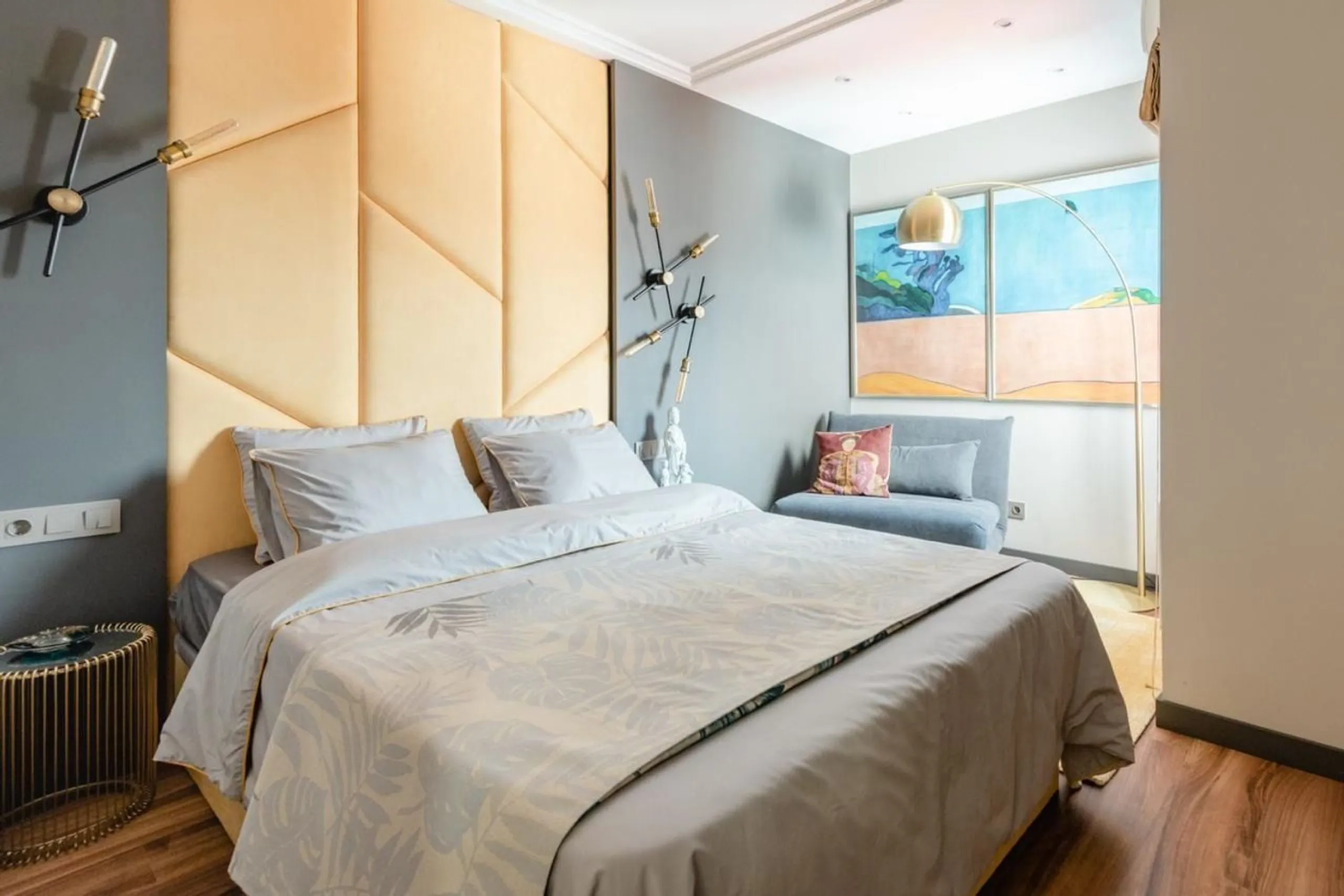 Ático Reformado con Encanto en Eixample – Barcelona