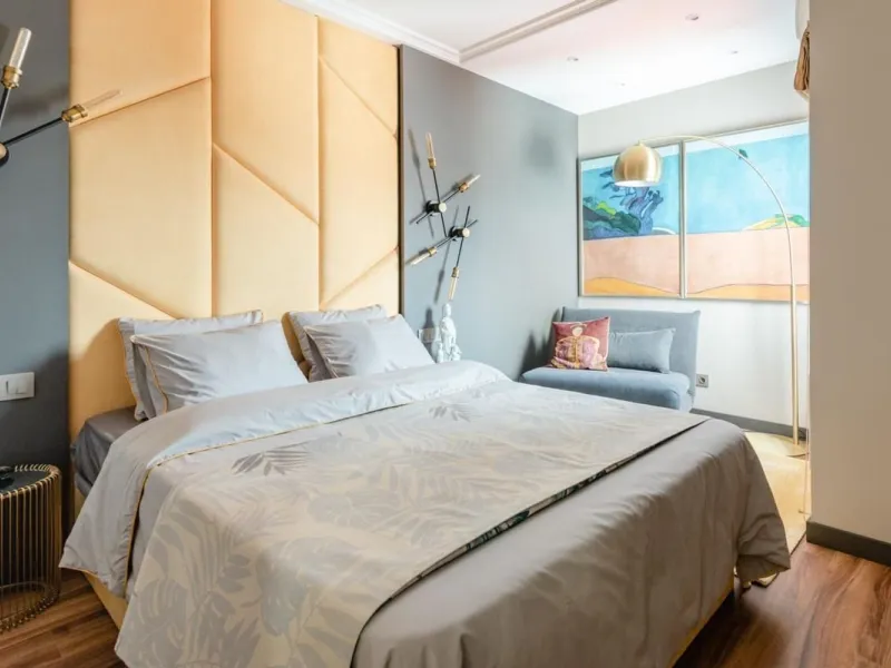 Ático Reformado con Encanto en Eixample – Barcelona