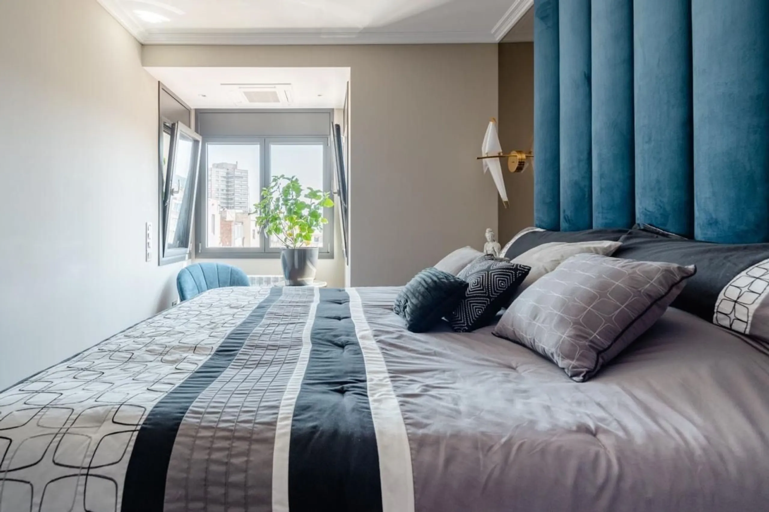 Ático Reformado con Encanto en Eixample – Barcelona