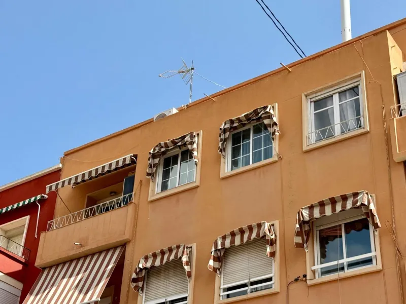 GREAT OPTION - well-maintained apartment in Alicante