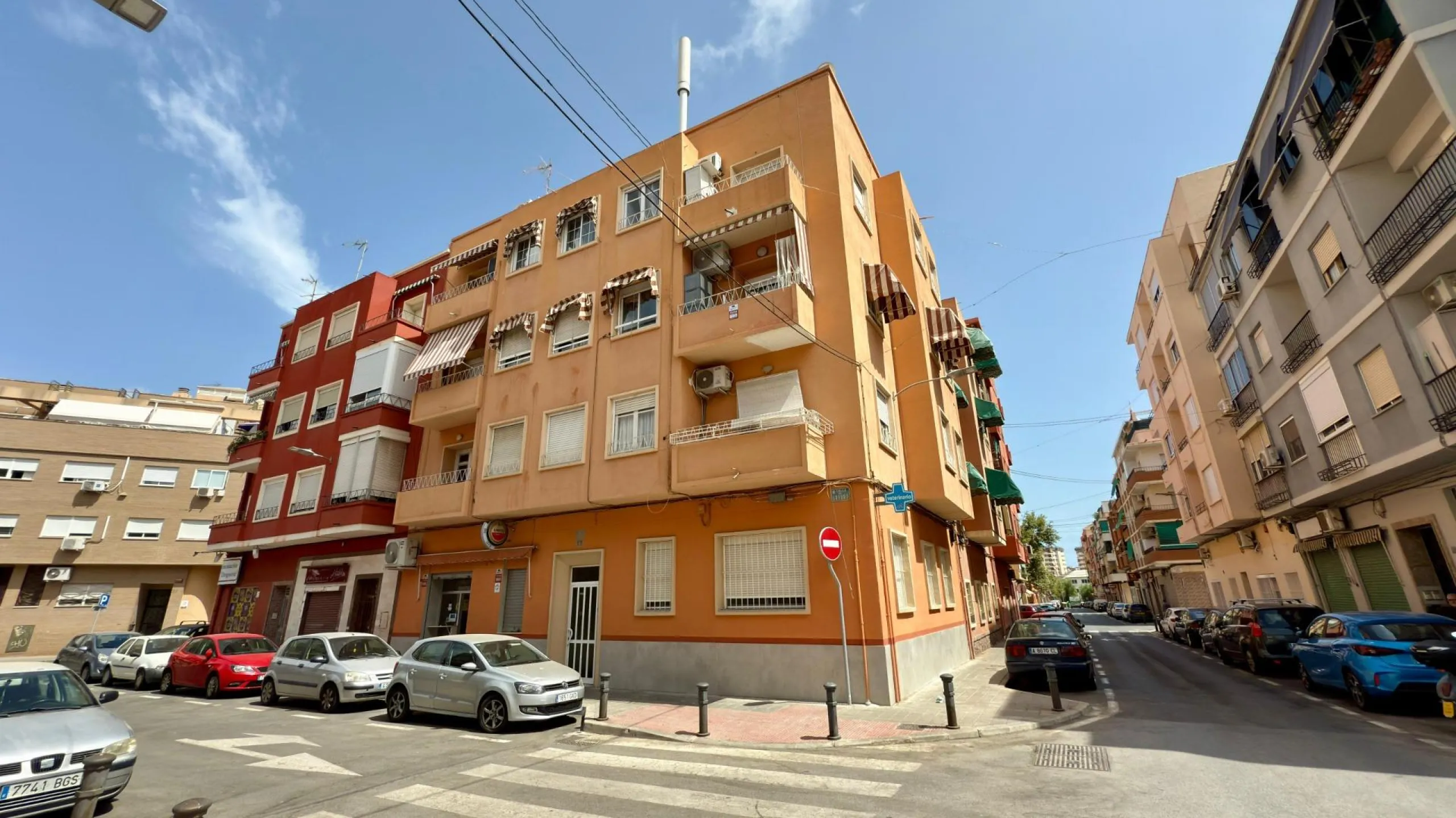 GREAT OPTION - well-maintained apartment in Alicante
