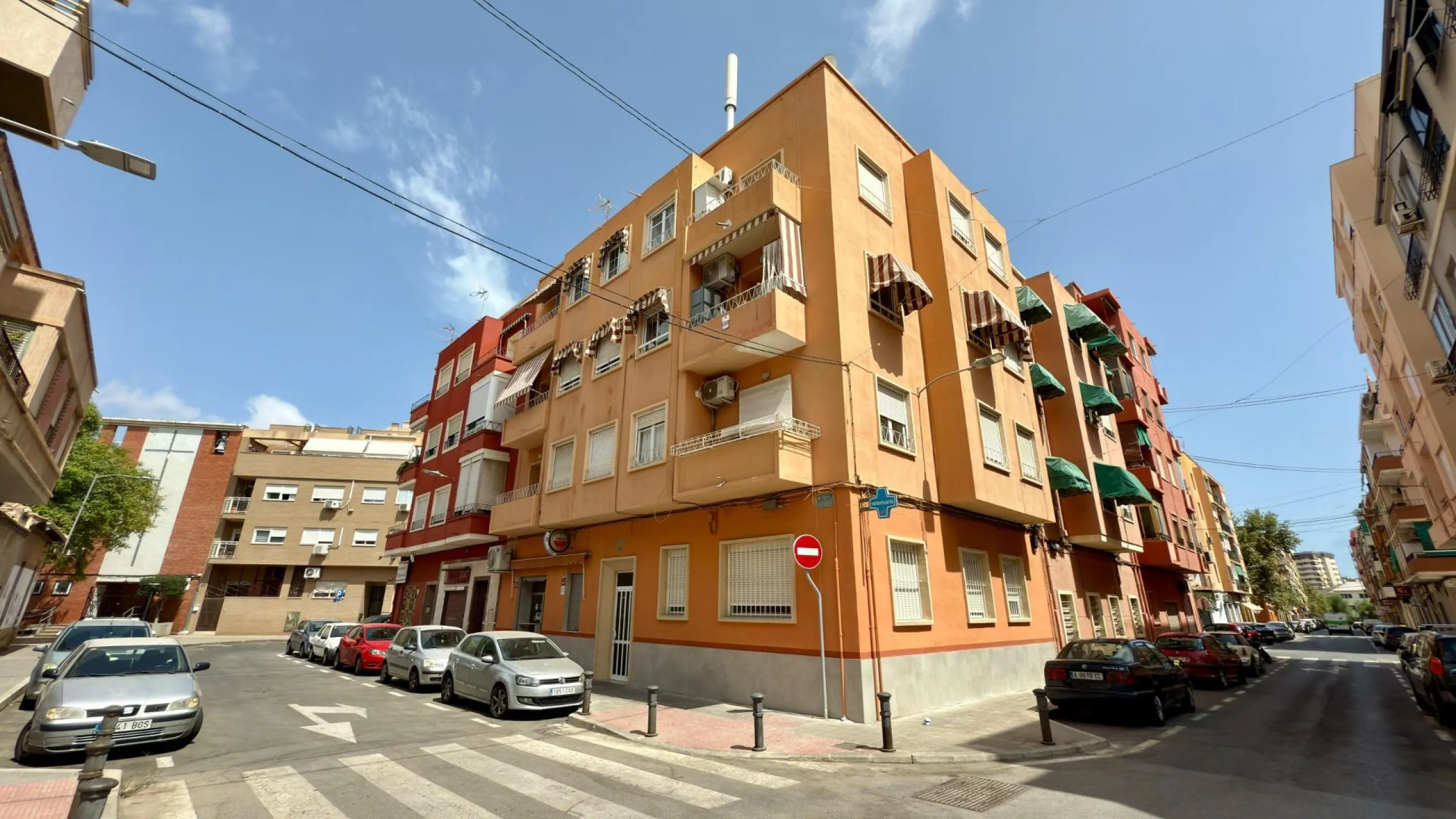 GREAT OPTION - well-maintained apartment in Alicante