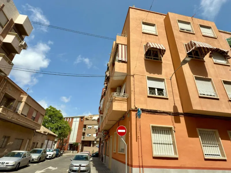 GREAT OPTION - well-maintained apartment in Alicante