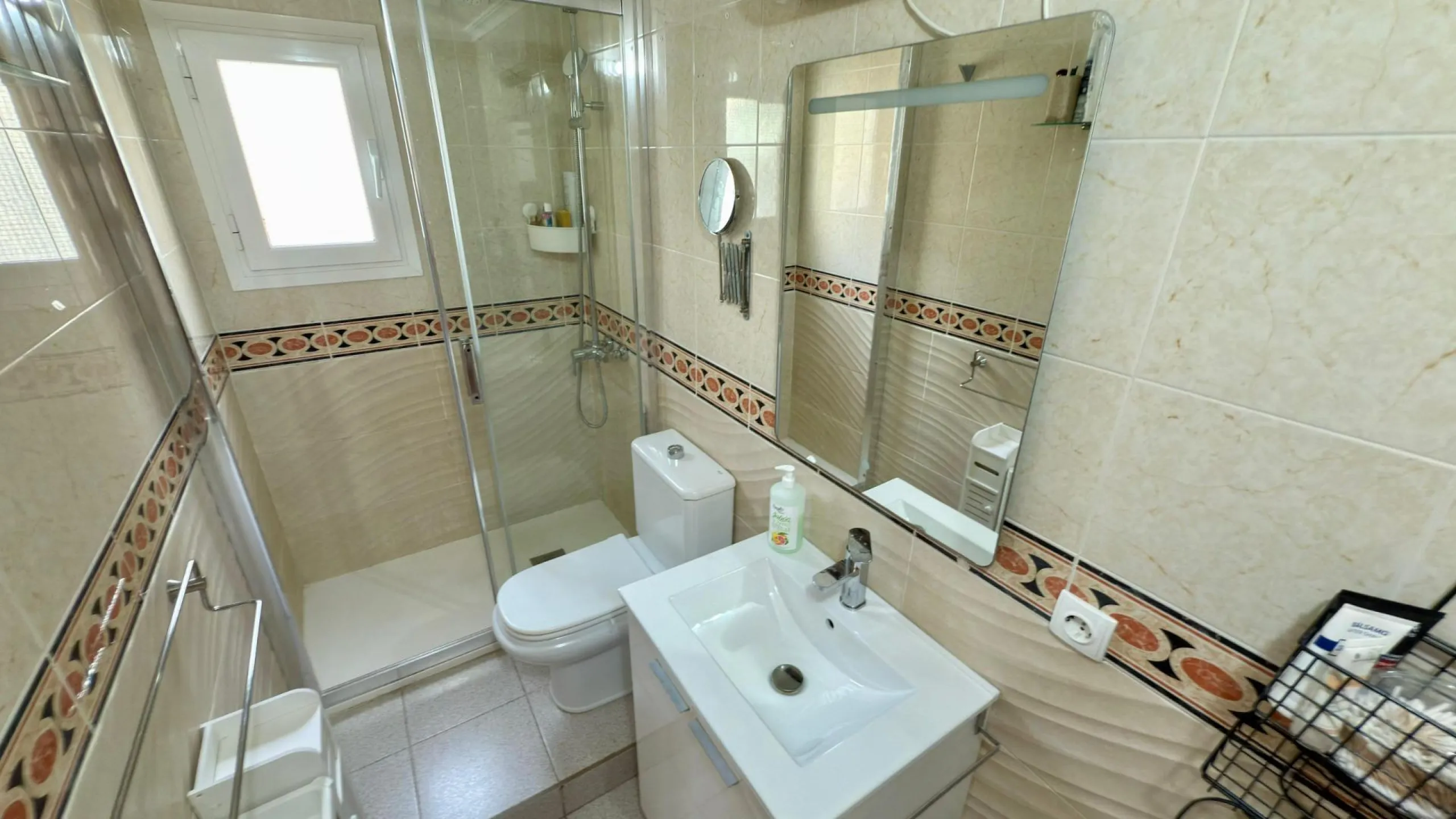 GREAT OPTION - well-maintained apartment in Alicante