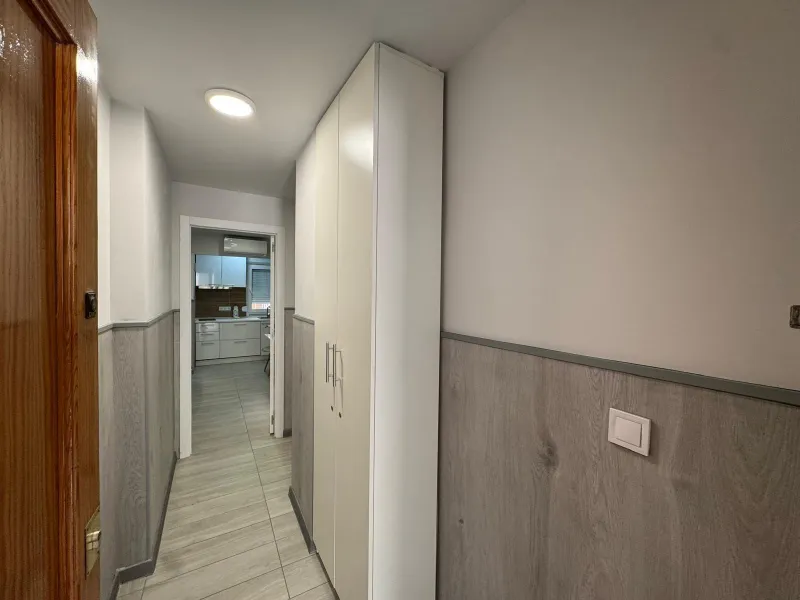 REFORMADO APARTAMENTO DE 2 DORM. 2 BAÑOS. 65 M2. A 350 METROS DE PLAYA DEL CURA. SEPARADO POR DOS ESTUDIOS PARA ALQUILAR