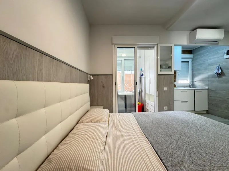 REFORMADO APARTAMENTO DE 2 DORM. 2 BAÑOS. 65 M2. A 350 METROS DE PLAYA DEL CURA. SEPARADO POR DOS ESTUDIOS PARA ALQUILAR