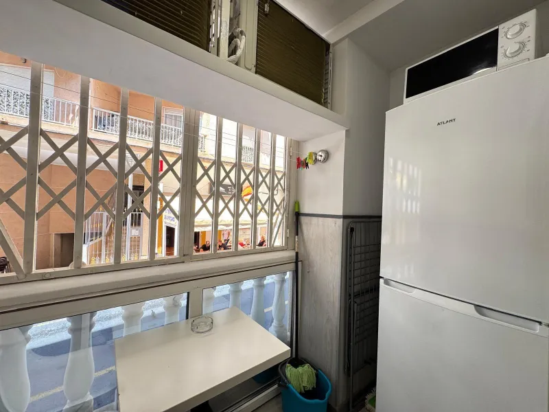 REFORMADO APARTAMENTO DE 2 DORM. 2 BAÑOS. 65 M2. A 350 METROS DE PLAYA DEL CURA. SEPARADO POR DOS ESTUDIOS PARA ALQUILAR