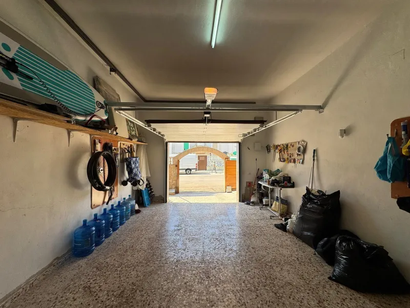VILLA DE LIJO EN CAMPOAMOR CON 639 M2 DE CASA. PARCELA 800 M2. PISCINA PROPIA. 5 DORM. 4 BAÑOS. PLAYA A 650 METROS.