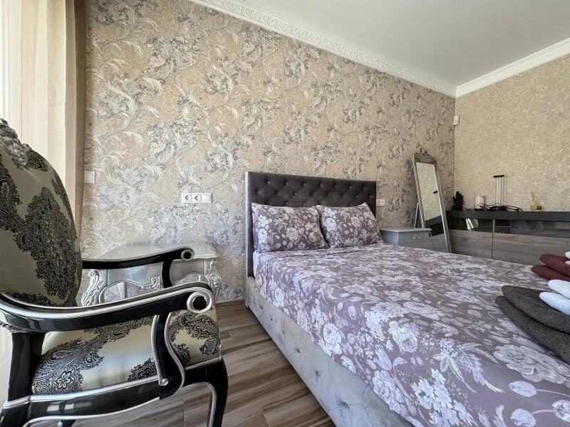 VILLA DE LIJO EN CAMPOAMOR CON 639 M2 DE CASA. PARCELA 800 M2. PISCINA PROPIA. 5 DORM. 4 BAÑOS. PLAYA A 650 METROS.
