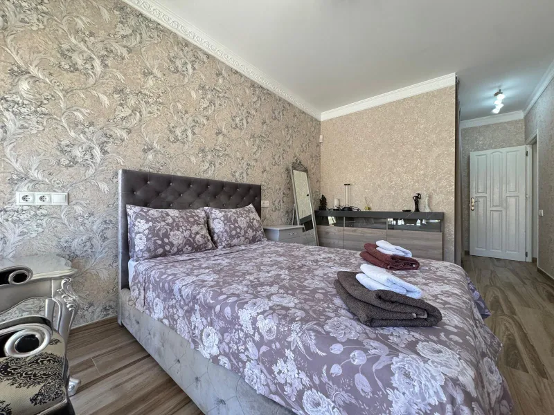 VILLA DE LIJO EN CAMPOAMOR CON 639 M2 DE CASA. PARCELA 800 M2. PISCINA PROPIA. 5 DORM. 4 BAÑOS. PLAYA A 650 METROS.