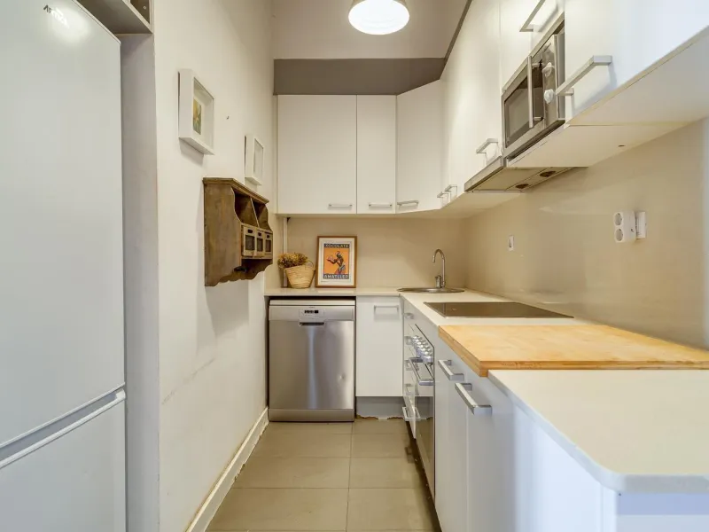 Charming Penthouse with Terrace in Eixample – Barcelona