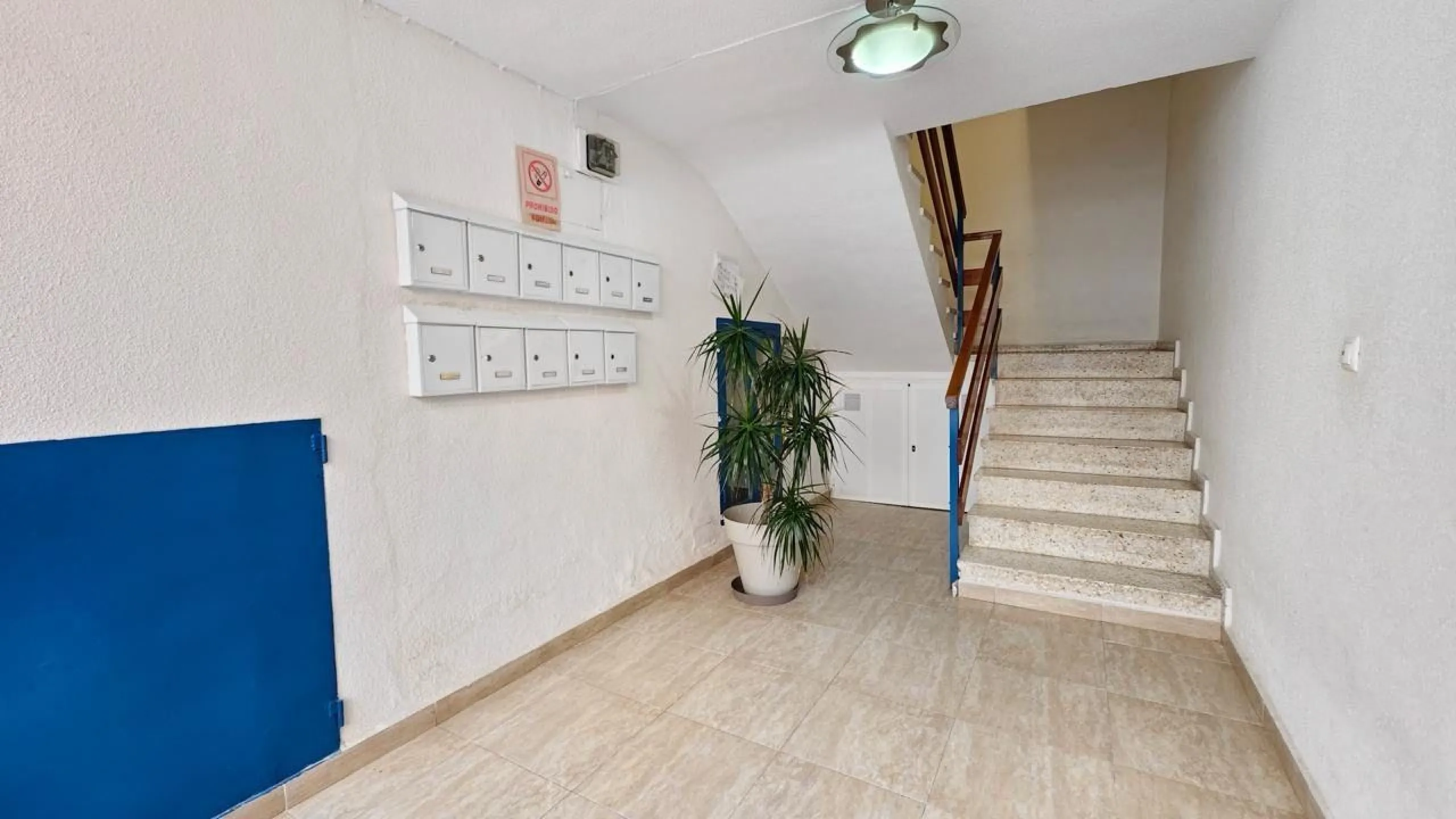 APARTAMENTO A 300 METROS DE PLAYA CON 3 DORM. 2 BAÑOS CON SUPERFICIE DE 108 M2.