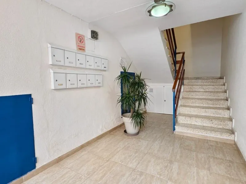APARTAMENTO A 300 METROS DE PLAYA CON 3 DORM. 2 BAÑOS CON SUPERFICIE DE 108 M2.
