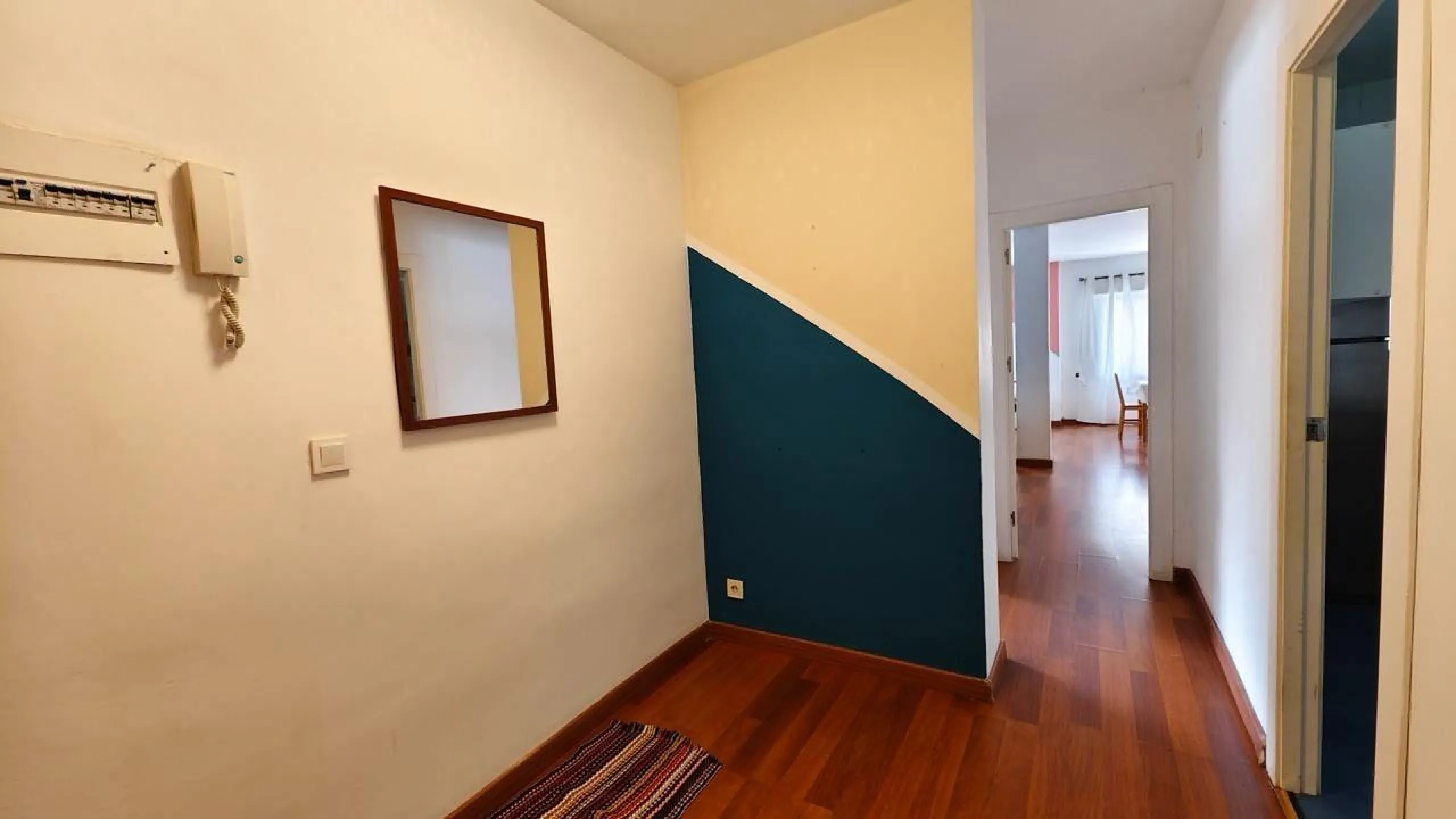 APARTAMENTO A 300 METROS DE PLAYA CON 3 DORM. 2 BAÑOS CON SUPERFICIE DE 108 M2.