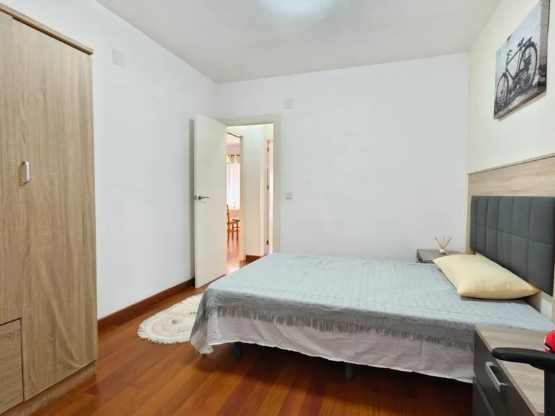APARTAMENTO A 300 METROS DE PLAYA CON 3 DORM. 2 BAÑOS CON SUPERFICIE DE 108 M2.