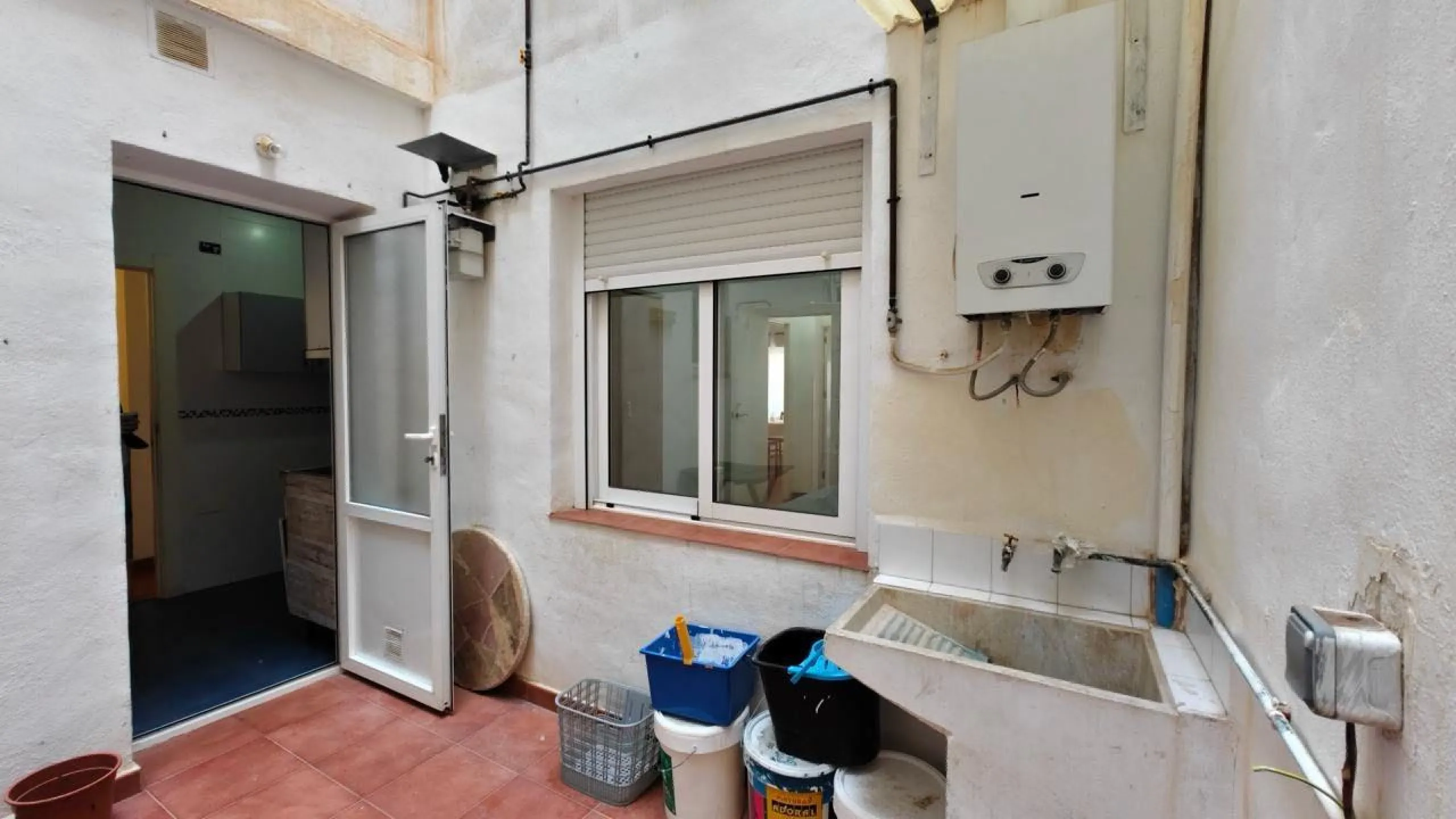 APARTAMENTO A 300 METROS DE PLAYA CON 3 DORM. 2 BAÑOS CON SUPERFICIE DE 108 M2.