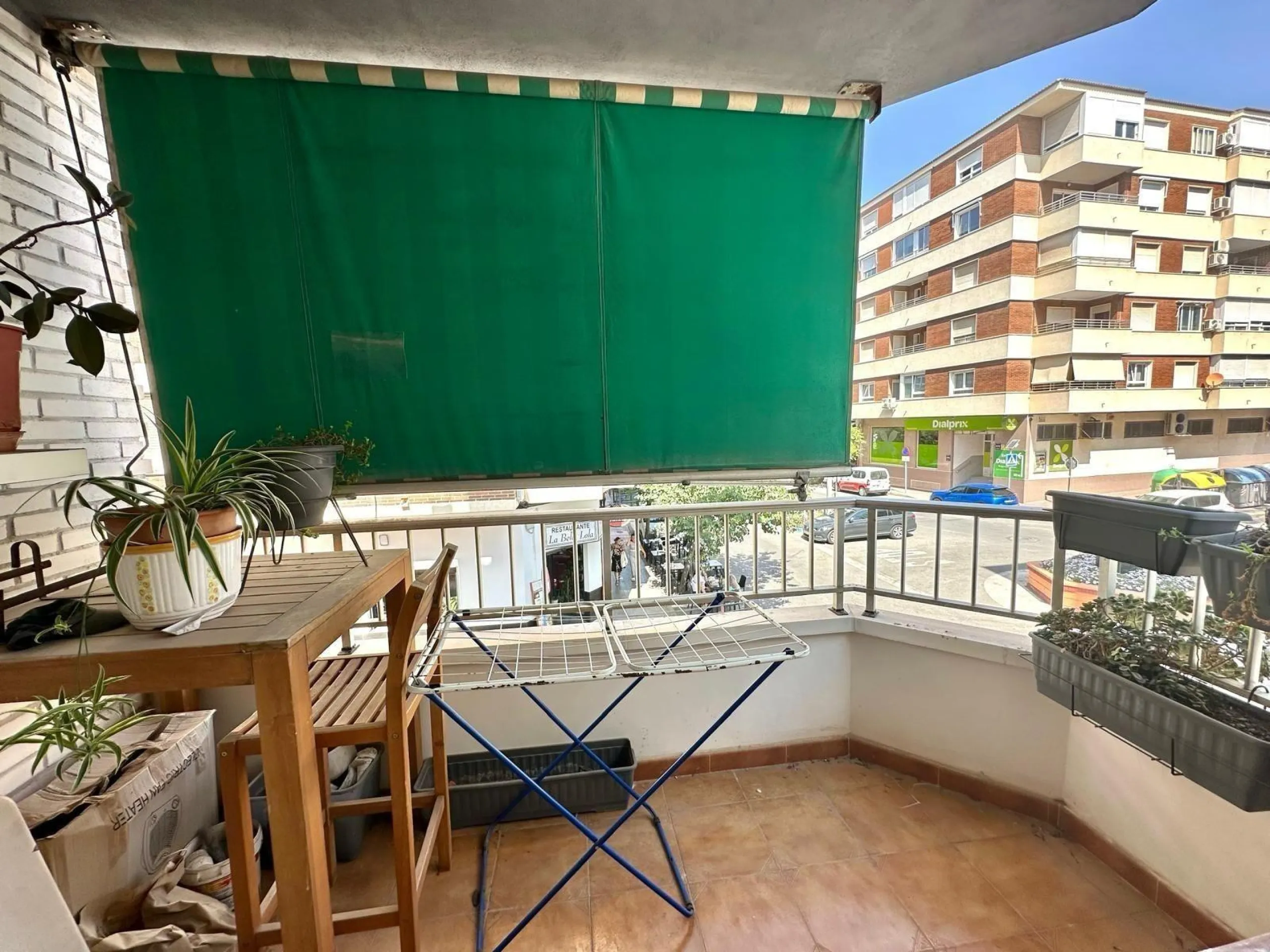 APARTAMENTO A 450 DEL PUERTO DE TORREVIEJA. 2 DORM. 2 BAÑOS. TERRAZA AMPLIA. 76 M2.