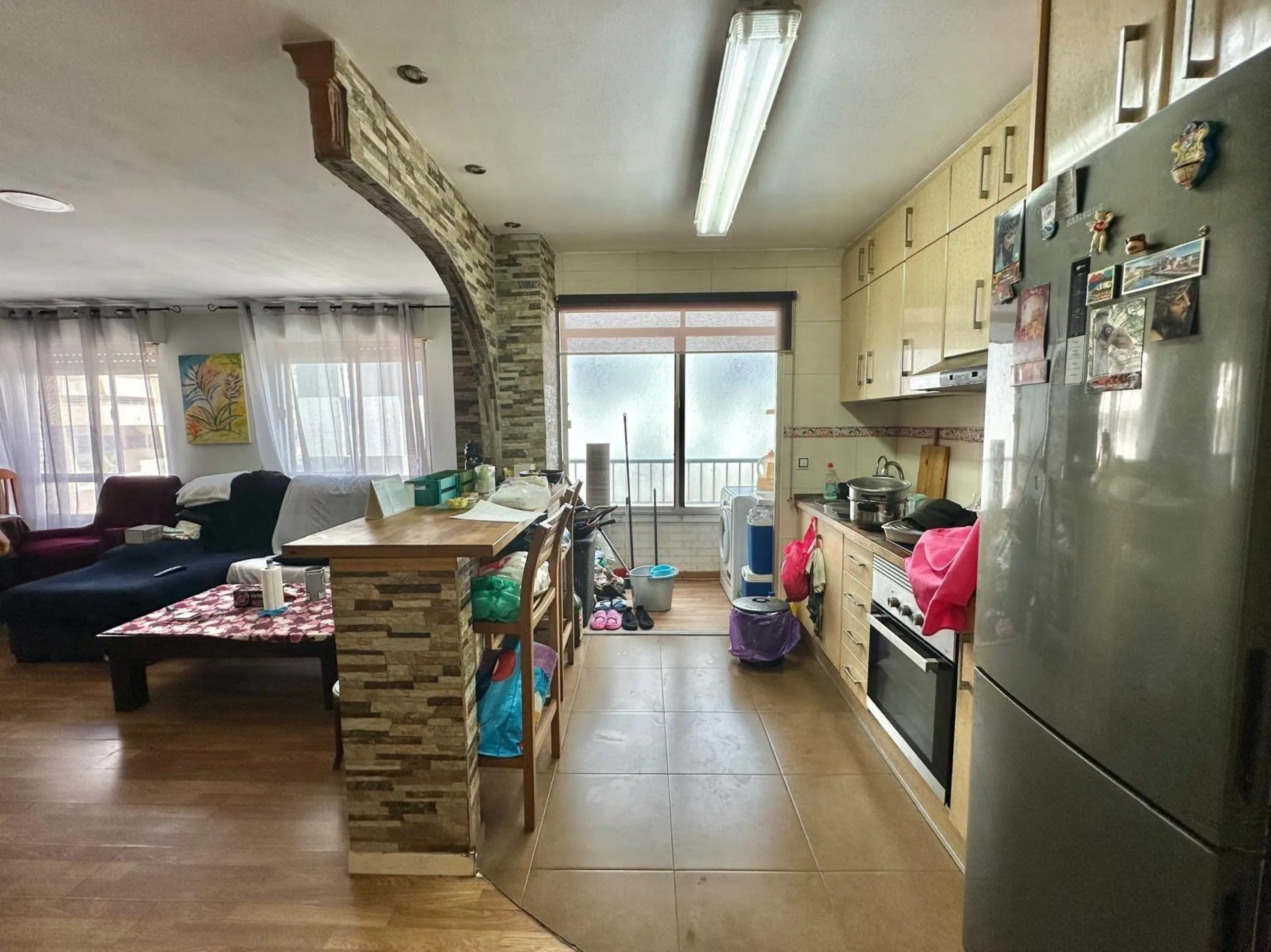 APARTAMENTO A 450 DEL PUERTO DE TORREVIEJA. 2 DORM. 2 BAÑOS. TERRAZA AMPLIA. 76 M2.